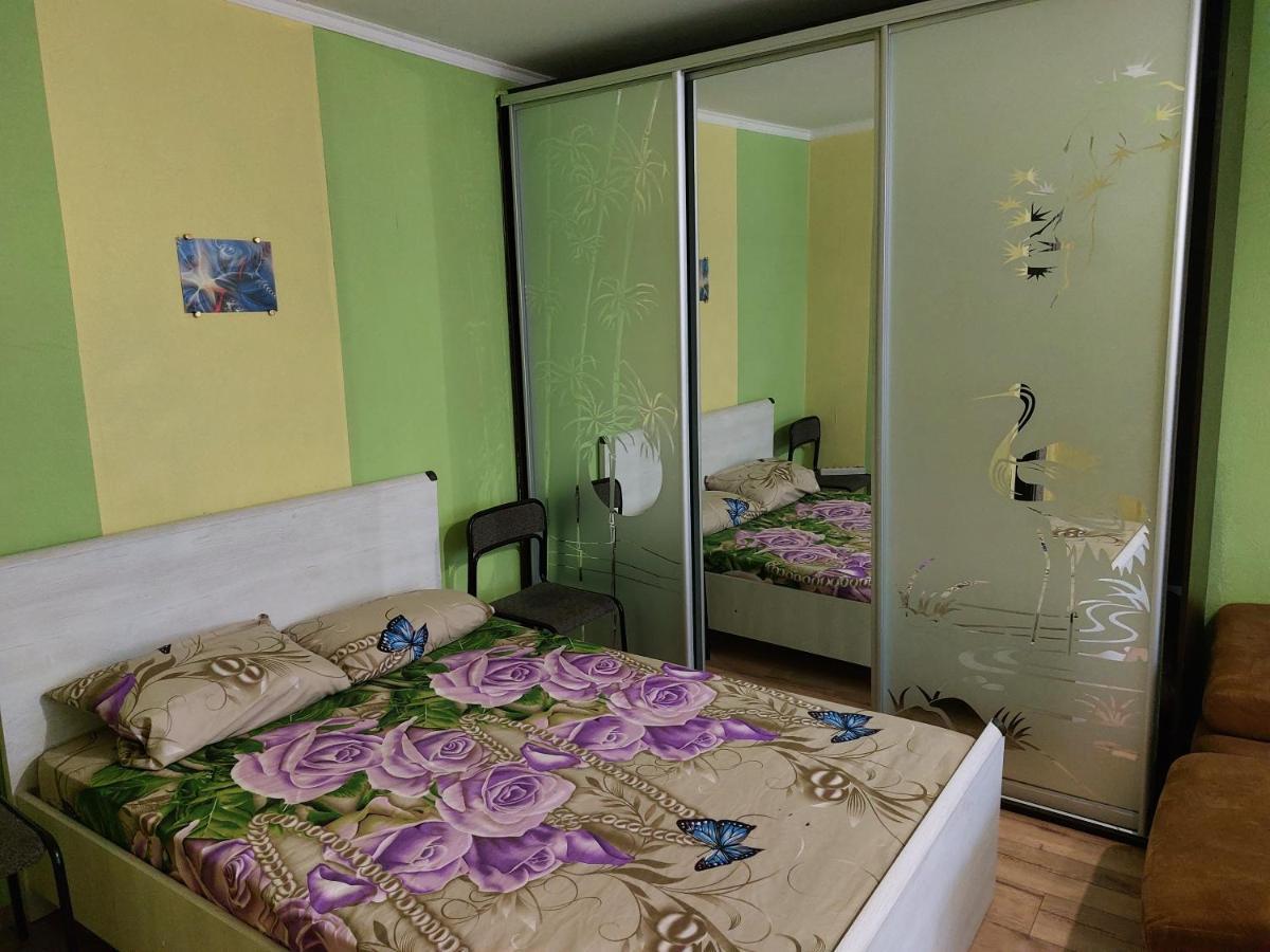 Appartamento Район Деснянской Правды Černihiv Esterno foto